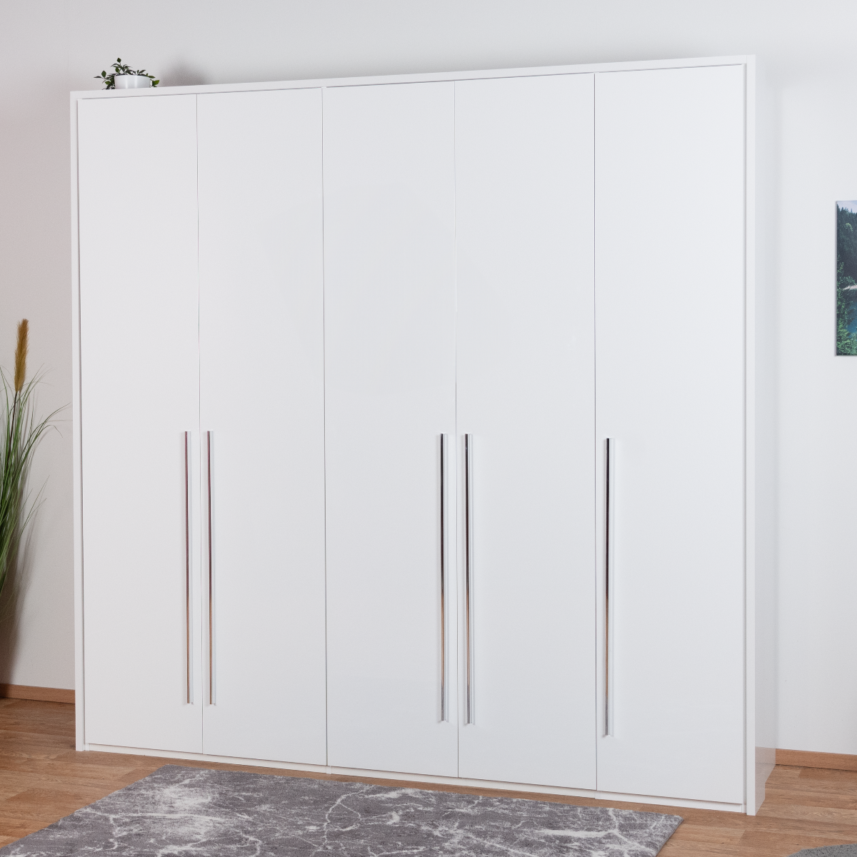 Drehtürenschrank / Kleiderschrank mit Rahmen Siumu 24, Farbe: Weiß / Weiß Hochglanz - 226 x 232 x 60 cm (H x B x T)